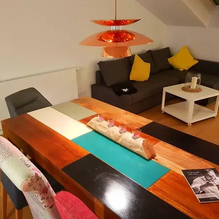 Cozy Rooftop Next To The English Garden, 60qm * Munich
