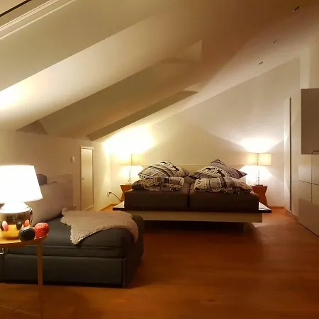 Cozy Rooftop Next To The English Garden, 60qm München